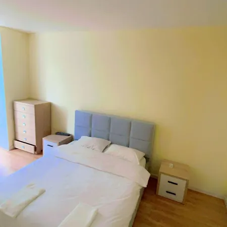 Tulip - Amazing Location Апартаменты Тирана