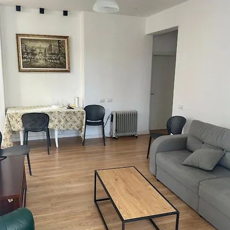 דירה Tulip - Amazing Location טיראנה