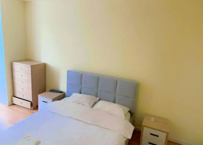 Tulip - Amazing Location Apartment Tirana