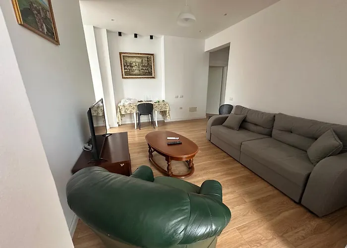 Tulip - Amazing Location Apartment